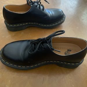 Dr Marten 1461 smooth leather oxfords